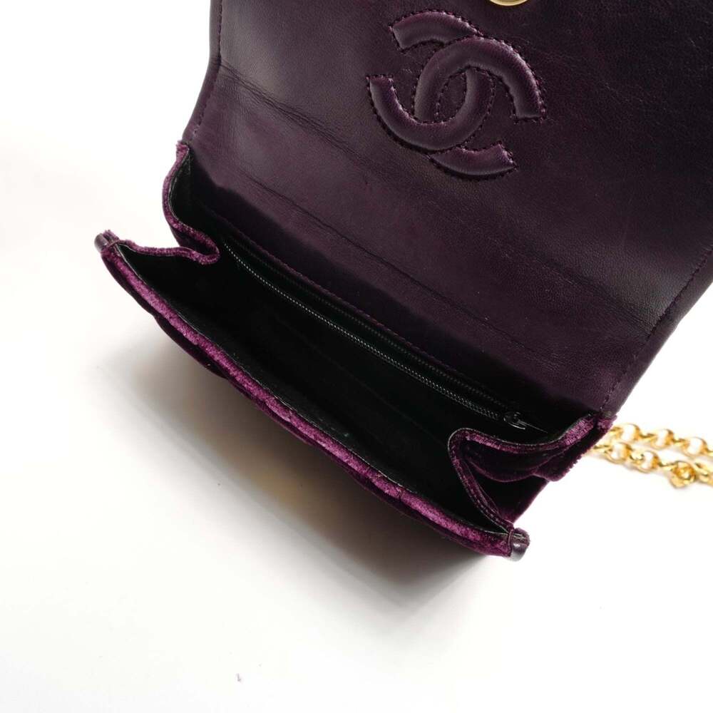 CHANEL Purple Shoulder Bag - Picture 11 of 12